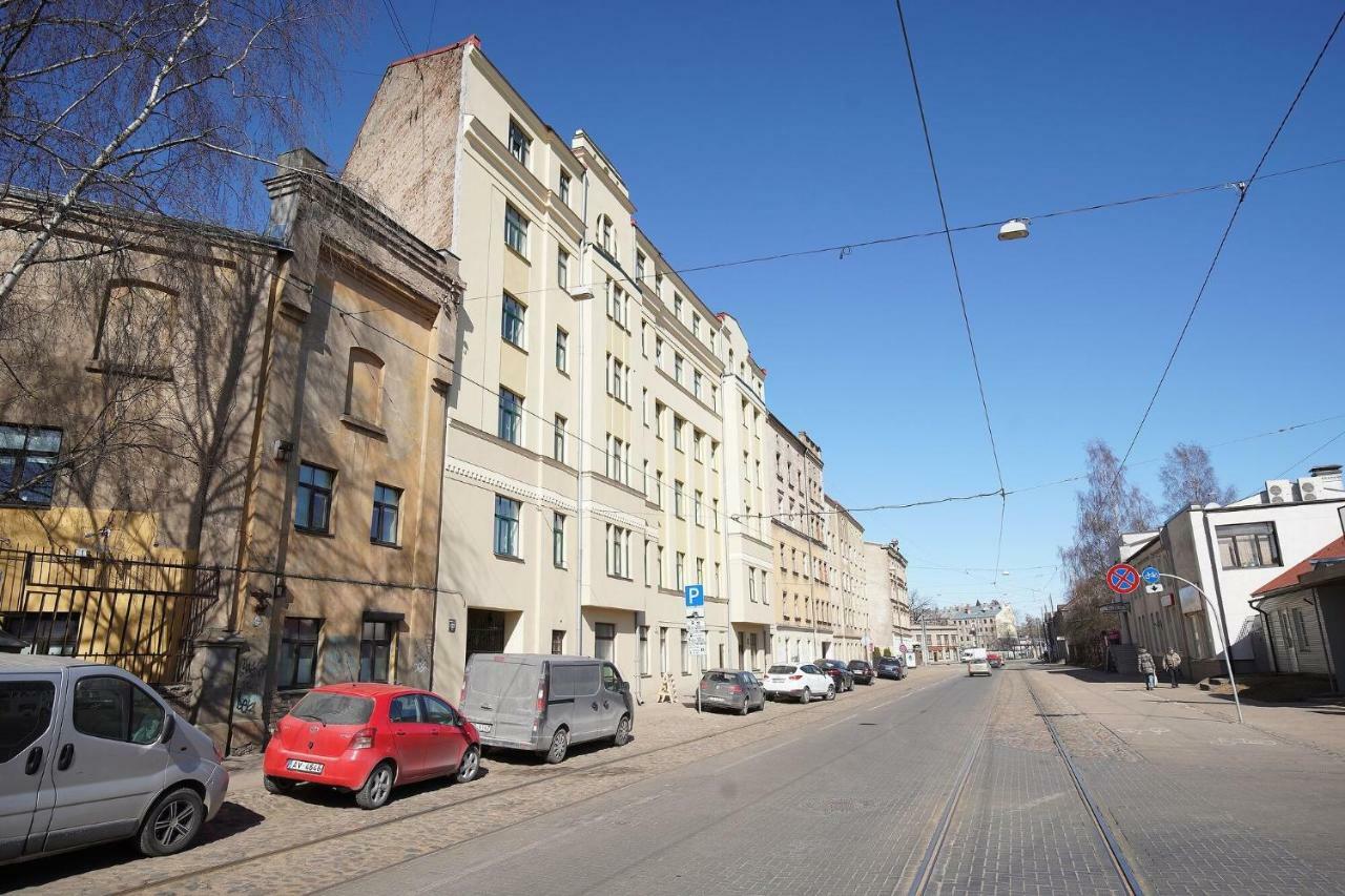 Appartamento New Bohemian Crash Pad In Riga Center Esterno foto