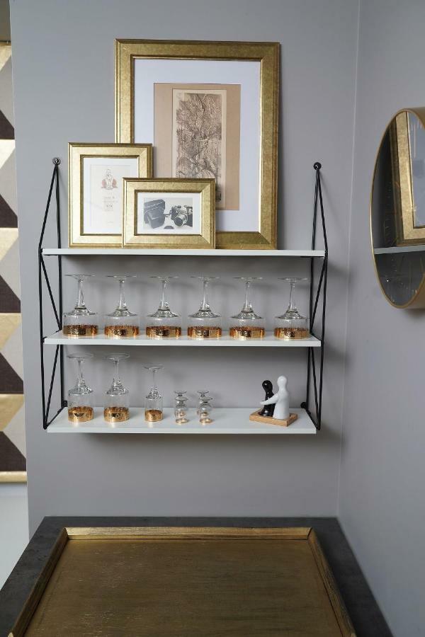 Appartamento New Bohemian Crash Pad In Riga Center Esterno foto